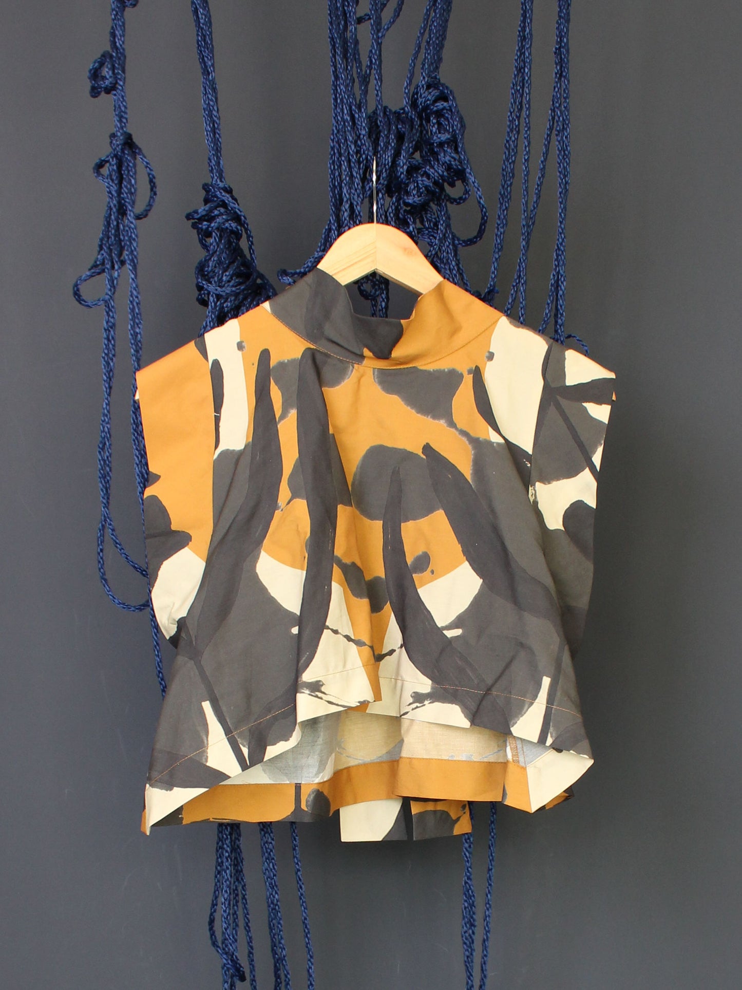 Bow Top Blom Print