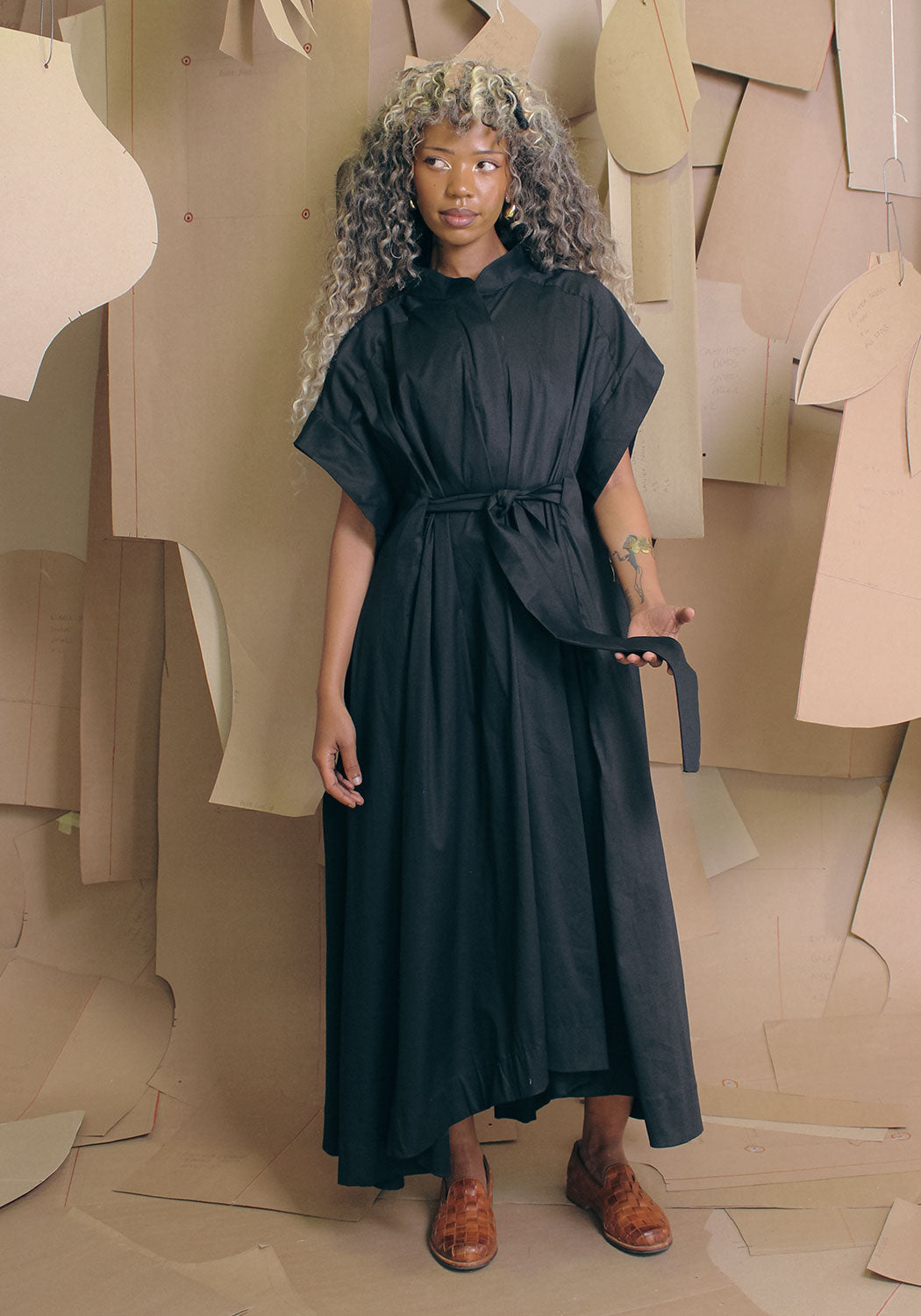 Mantid Dress Black